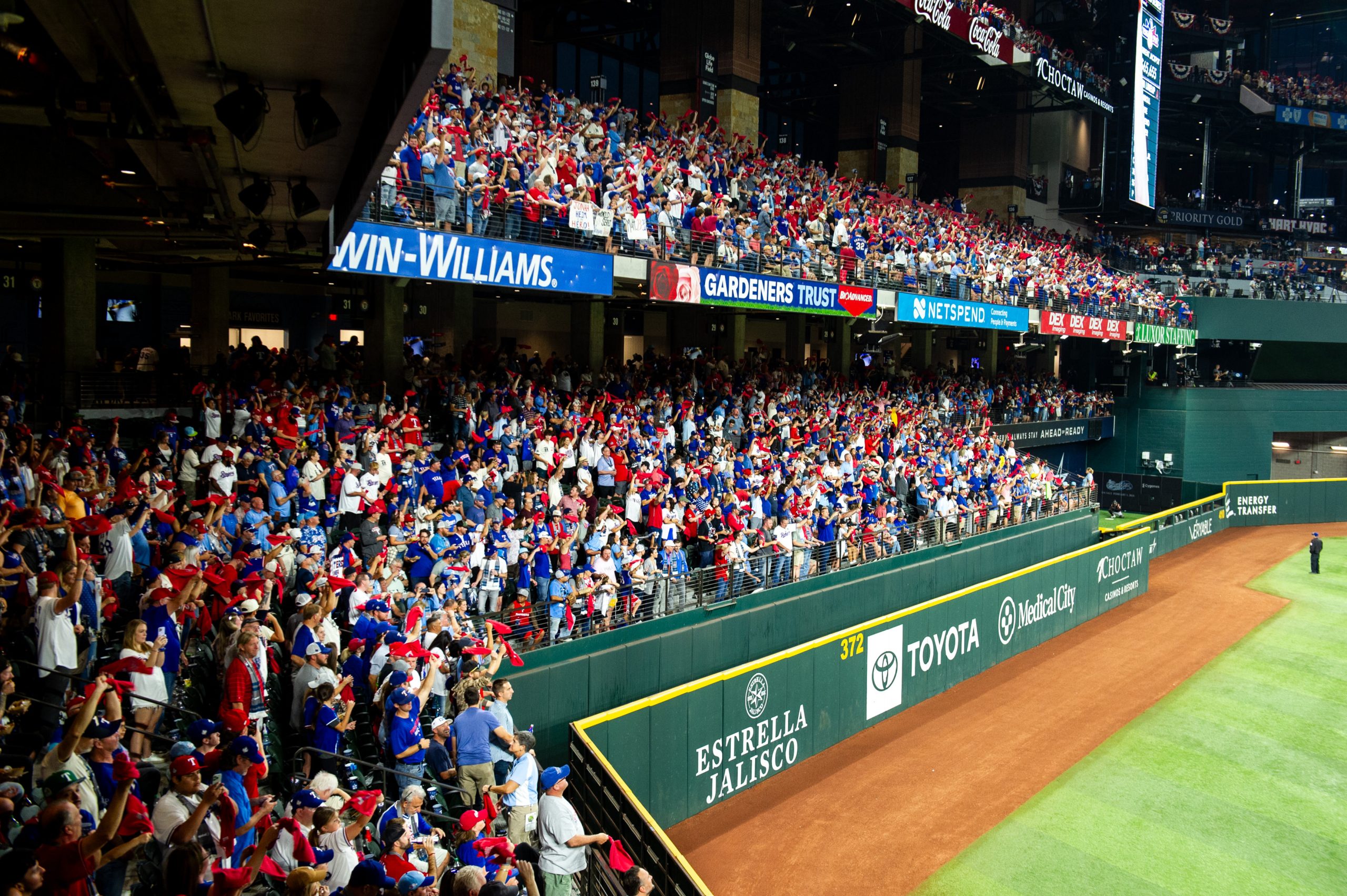 Exterior shot of Mardi Gras Casino and Resort